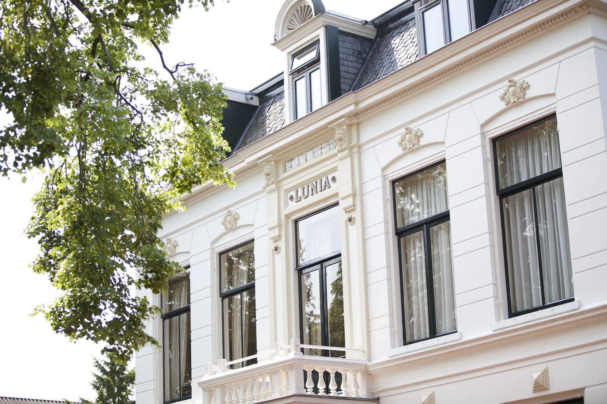 Hotel Restaurant Lunia Oldeberkoop ภายนอก รูปภาพ