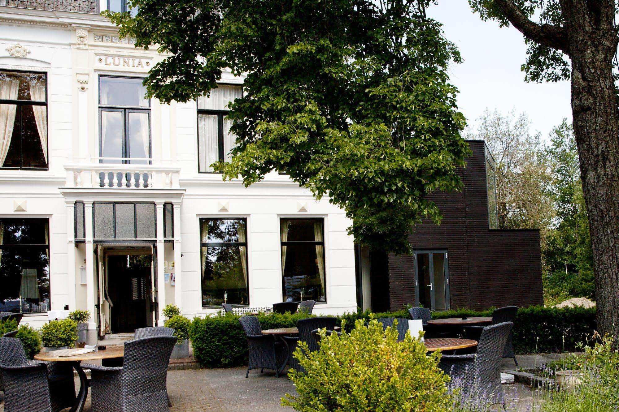 Hotel Restaurant Lunia Oldeberkoop ภายนอก รูปภาพ