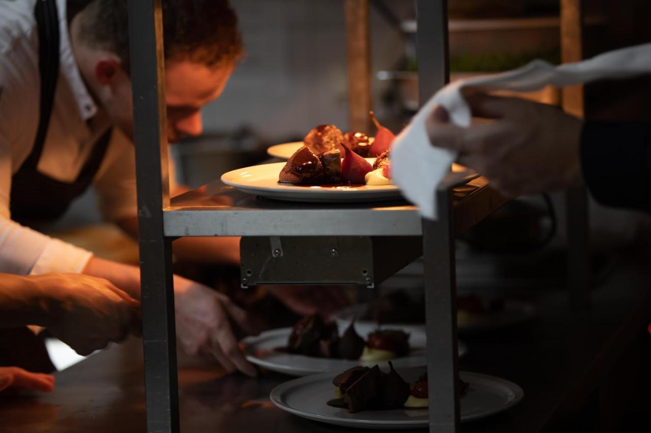 Hotel Restaurant Lunia Oldeberkoop ภายนอก รูปภาพ